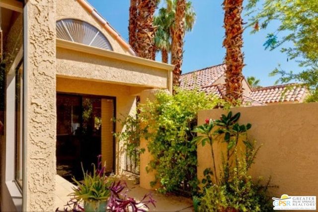 251 N Canyon Circle, Palm Springs, CA 92264