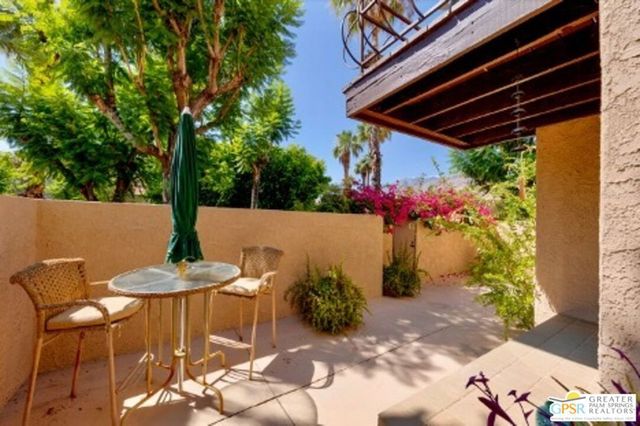 251 N Canyon Circle, Palm Springs, CA 92264