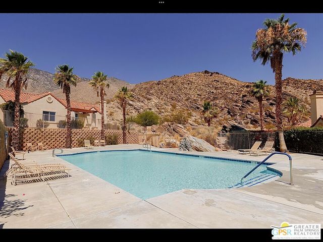 251 N Canyon Circle, Palm Springs, CA 92264