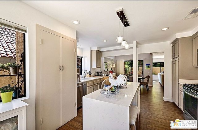 251 N Canyon Circle, Palm Springs, CA 92264
