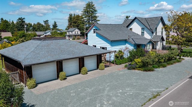 307 Center St, La Conner, WA 98257