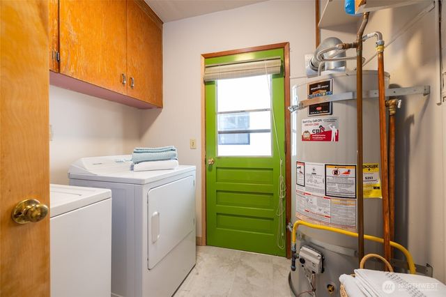 307 Center St, La Conner, WA 98257