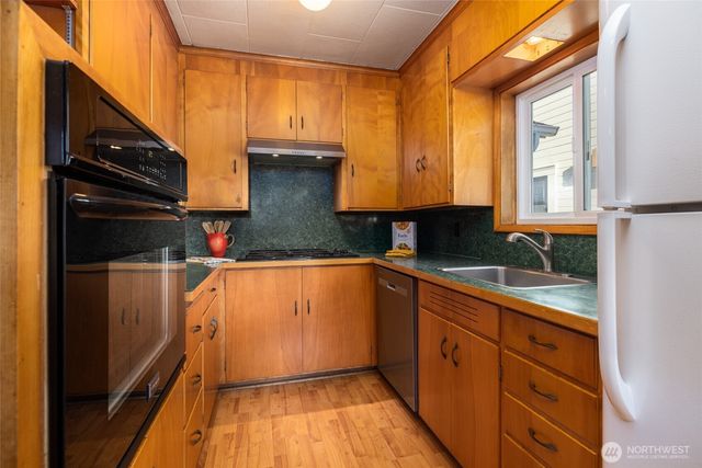 307 Center St, La Conner, WA 98257