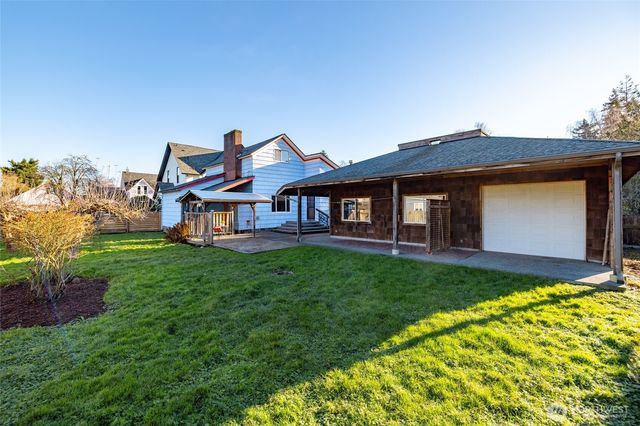 307 Center St, La Conner, WA 98257