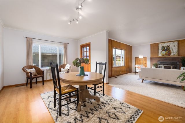 307 Center St, La Conner, WA 98257