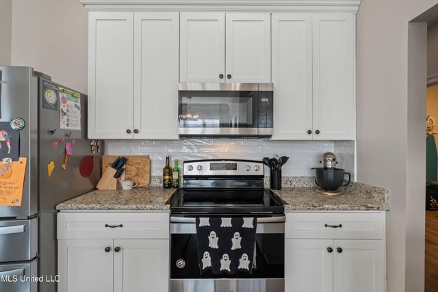 8 Canyon Oak, Hattiesburg, MS 39402