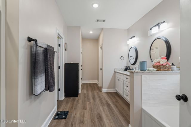 8 Canyon Oak, Hattiesburg, MS 39402