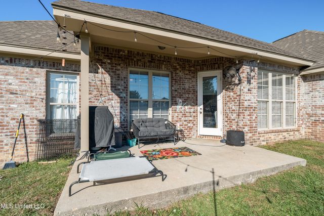 8 Canyon Oak, Hattiesburg, MS 39402