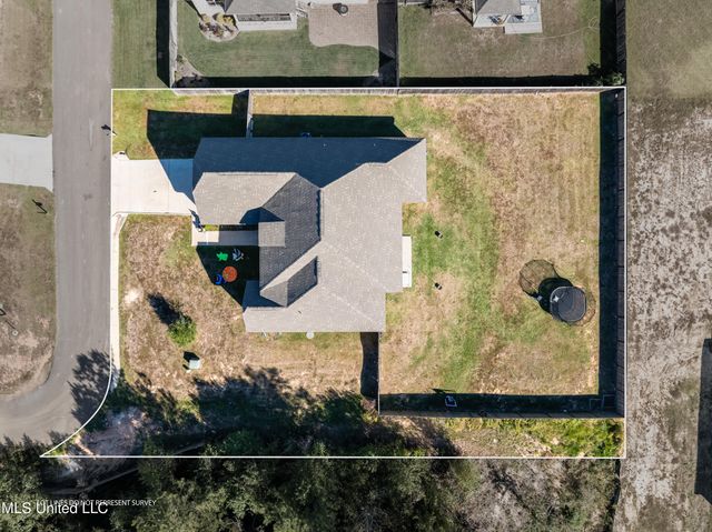 8 Canyon Oak, Hattiesburg, MS 39402