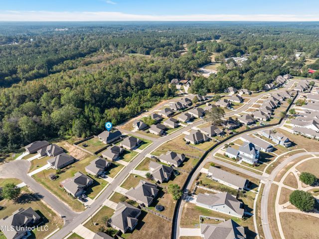 8 Canyon Oak, Hattiesburg, MS 39402