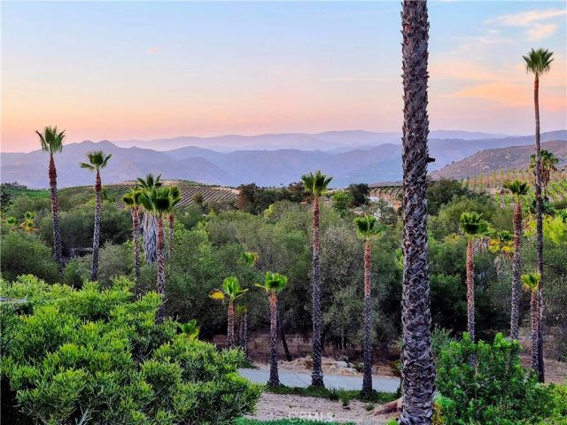 16211 Highland Valley Road, Ramona, CA 92065