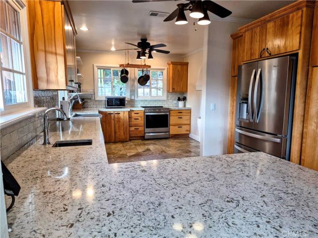 16211 Highland Valley Road, Ramona, CA 92065