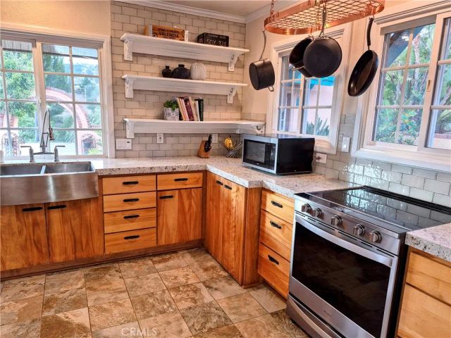 16211 Highland Valley Road, Ramona, CA 92065