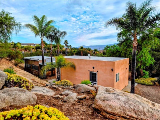 16211 Highland Valley Road, Ramona, CA 92065