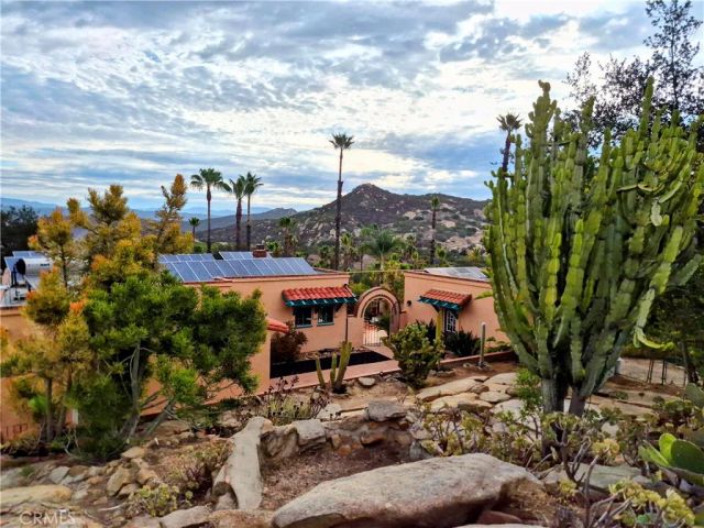 16211 Highland Valley Road, Ramona, CA 92065