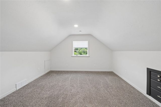 535 Glen Shannon Dr, Castle Shannon, PA 15234