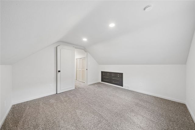 535 Glen Shannon Dr, Castle Shannon, PA 15234