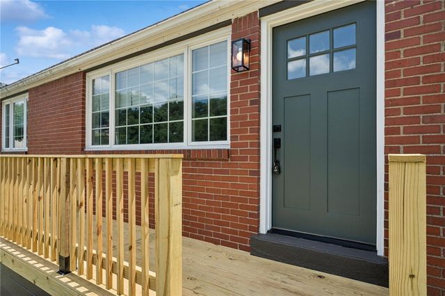 535 Glen Shannon Dr, Castle Shannon, PA 15234