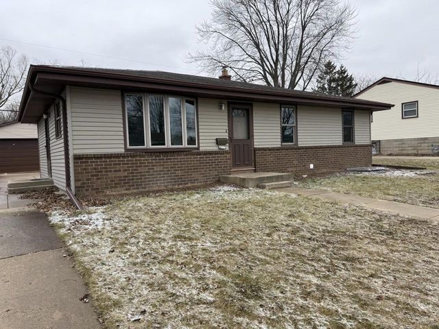 9317 Carol Ann DRIVE, Sturtevant, WI 53177