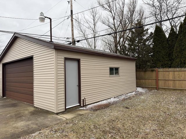 9317 Carol Ann DRIVE, Sturtevant, WI 53177