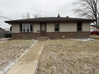 9317 Carol Ann DRIVE, Sturtevant, WI 53177