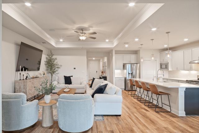 293 Barnhill LOOP, Dripping Springs, TX 78620