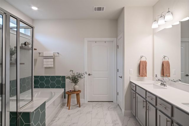 293 Barnhill LOOP, Dripping Springs, TX 78620