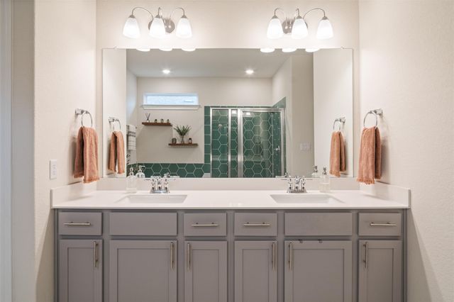 293 Barnhill LOOP, Dripping Springs, TX 78620