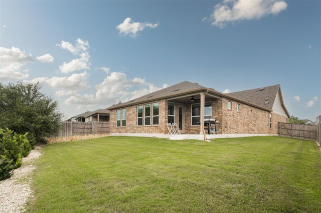 293 Barnhill LOOP, Dripping Springs, TX 78620