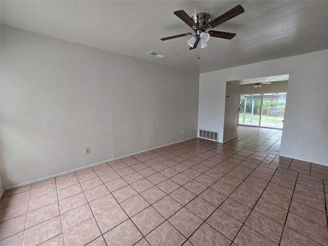 1109 Village Green DR, Austin, TX 78753