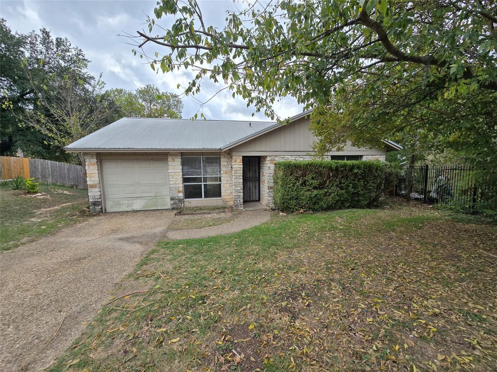 1109 Village Green DR, Austin, TX 78753