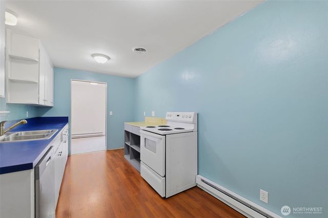 712 NE 198th Street, Shoreline, WA 98155