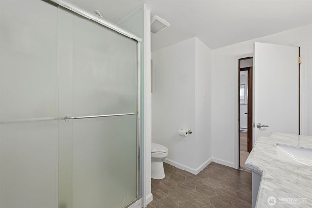 712 NE 198th Street, Shoreline, WA 98155