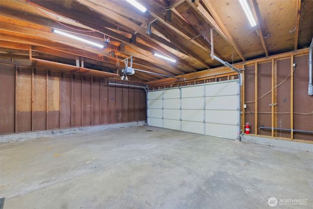 712 NE 198th Street, Shoreline, WA 98155