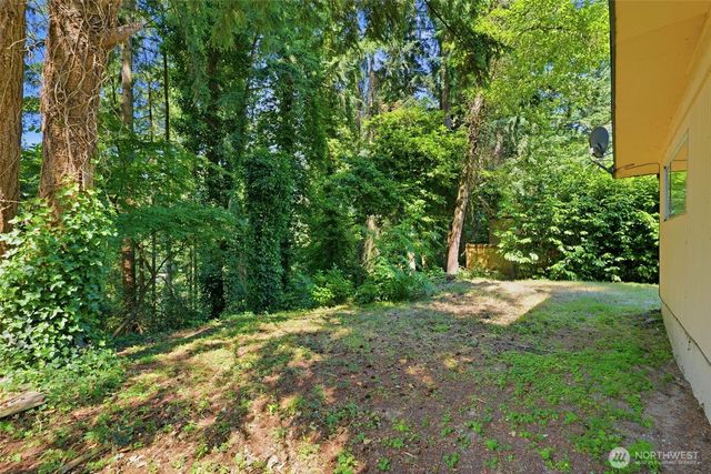712 NE 198th Street, Shoreline, WA 98155