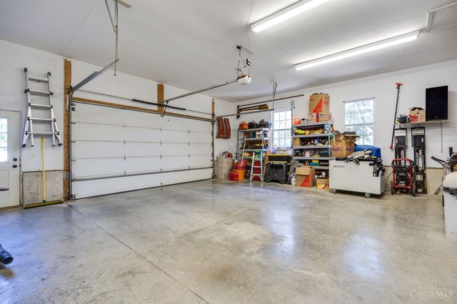 8109 Zoar Rd, Hamilton Twp, OH 45152