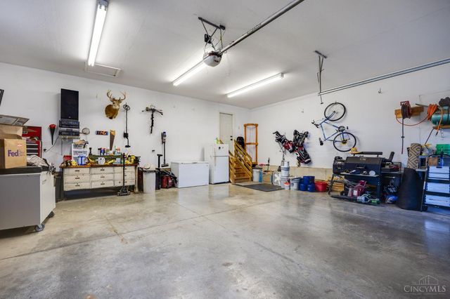 8109 Zoar Rd, Hamilton Twp, OH 45152