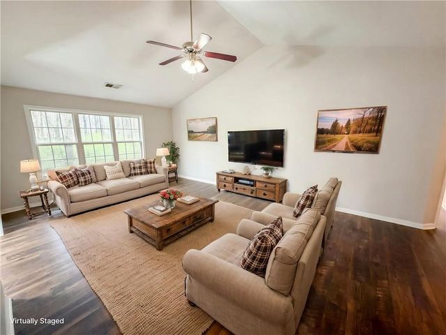 42 Edgefield Drive, Commerce, GA 30529