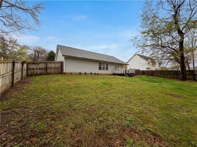 42 Edgefield Drive, Commerce, GA 30529