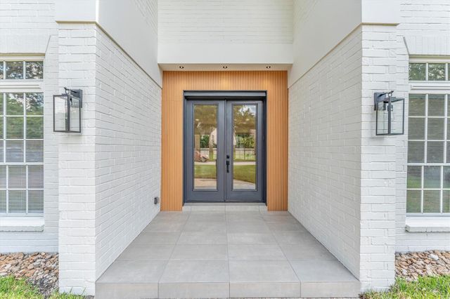30 E Wedgemere Circle, The Woodlands, TX 77381