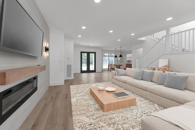 30 E Wedgemere Circle, The Woodlands, TX 77381