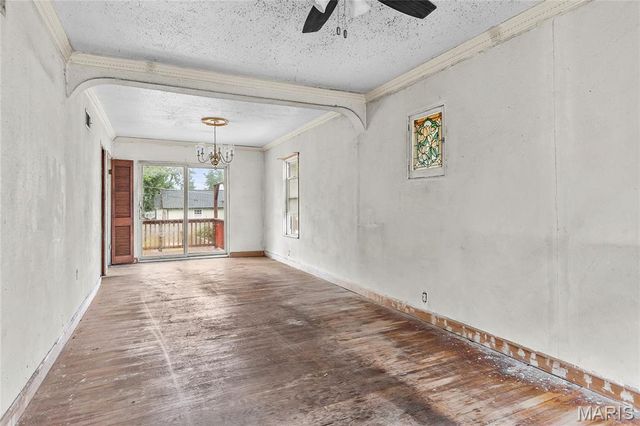 8731 Brentwood Place, Brentwood, MO 63144