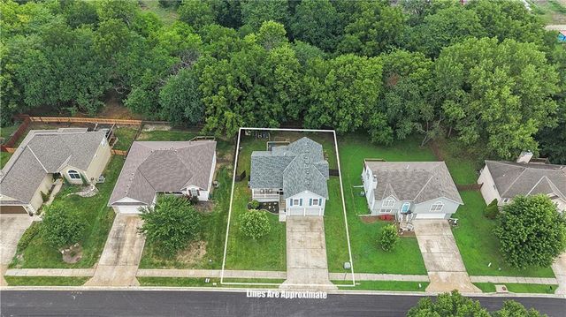 418 Granite Drive, Raymore, MO 64083