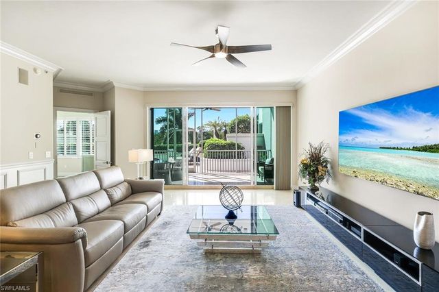 265 Indies WAY # T02, Naples, FL 34110