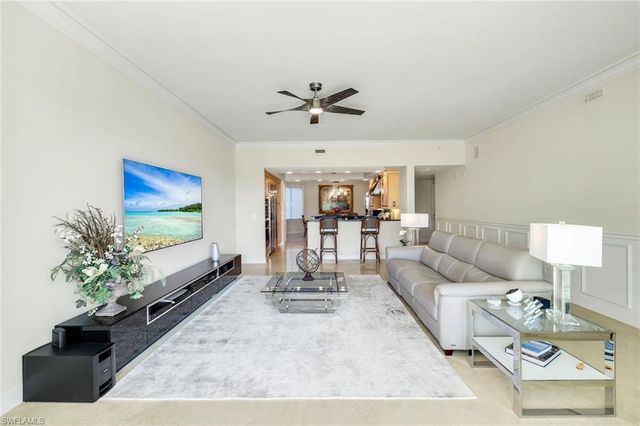 265 Indies WAY # T02, Naples, FL 34110