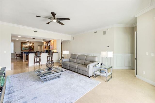 265 Indies WAY # T02, Naples, FL 34110