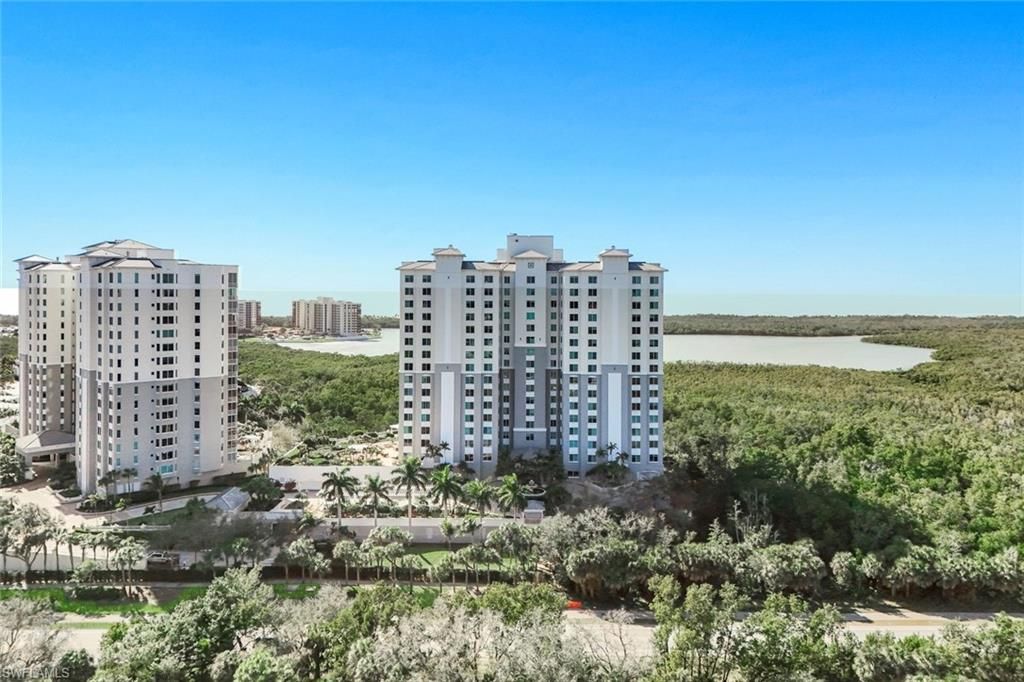 265 Indies WAY # T02, Naples, FL 34110