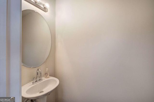 30 Luwanda Trail, Cartersville, GA 30120