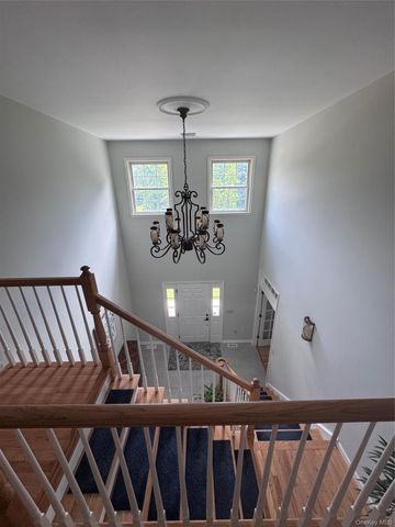 9 Mystic Glen Place, Fishkill, NY 12524