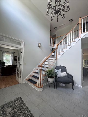 9 Mystic Glen Place, Fishkill, NY 12524